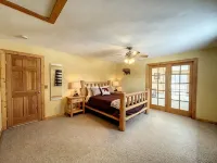 Relaxing Mountain View, 5 Bdr Sleeps 11, 4400 Sqft - Homestays