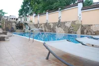 Shadow Boutique Hotel SPA - ที่มีสระว่ายน้ำ