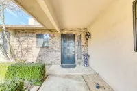 Casa Barrera Soothing 3-Bedroom Home in a North East Fresno! - Kitchens