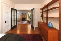 Classic Bright Modern Spacious 1bd/1ba Apartment