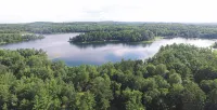 Peaceful Vintage 1920's Lakefront Red Log Cabin