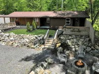 Walk to Beach - Pet friendly Cabin w/ Workspace - Alphydda