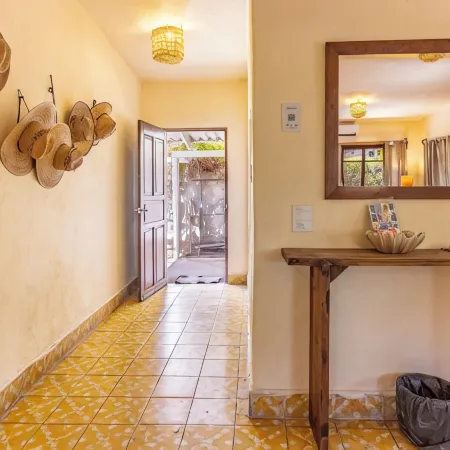Casa Loreta (Sleeps 12, close sea, private pool)