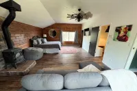 Horse friendly Mountain Hideaway under the rim with scenic views! - 4-Star