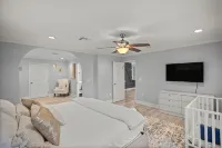 Luxury Ranch 2 Master Kg Bed w/ heated Salted Pool