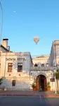 Tafana Cave & Stone Lodge - Airport Shuttle