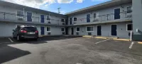 Cedar Cove - parking
