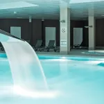 Sheraton Skypoint Luxe - ที่มีสระว่ายน้ำ