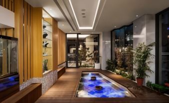 Gamalan FL Spring Hotel