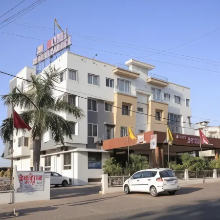 Hotel Devraj Palace