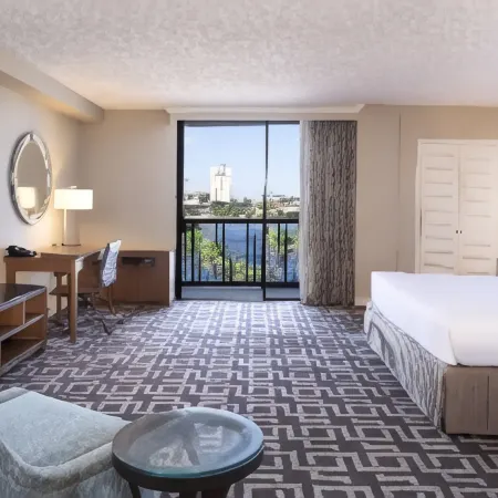 DoubleTree by Hilton Jacksonville Riverfront