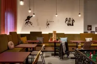 Moxy Outlet城市梅青根 - 早餐