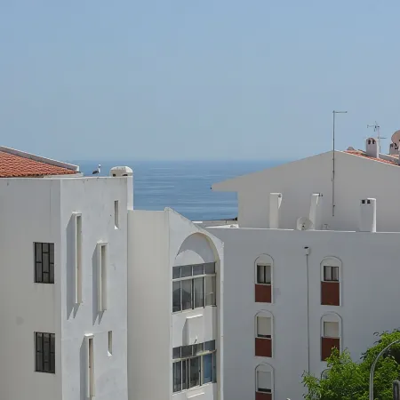 Espaçoso Apartamento Central 6 Minutos a pé da Praia