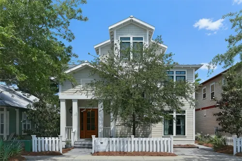 5-Bedroom Home Just 4.5 Min Walk to Dedicated Private Beach & 2 Community Pools - Badekar