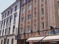 Hotel le Lumière Hotels near 8th arr.