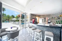 Nura Condor - Bar