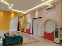 Delta Sinar Mayang Hotel - parking