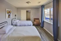 Stylish and Bright Home with City, Mountain and Valley Views - balcony