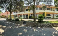 Hotel Azaya Bandungan - 2-Star