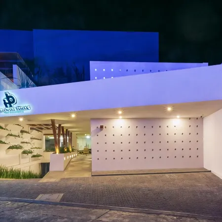 Hotel Balcón del Parque