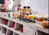 Ibis Styles Krasnaya Polyana Hotel - 朝食