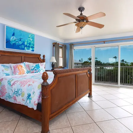 Beach House, Waterfront, Sombrero Beach, Florida Keys Rental, Private Pool, Dock