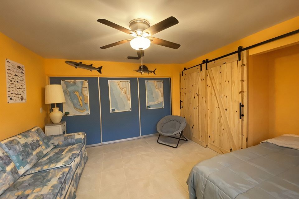 Photo 3 of 6