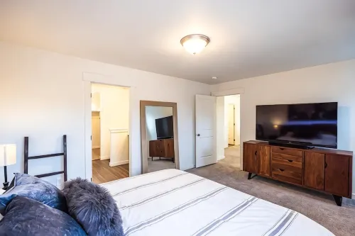Scenic Views with Game Room