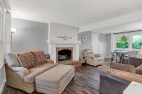 Private/spacious home w/backyard near Grand Park - Wi-Fi
