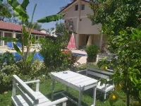 CC's Butik Hotel - Pensions