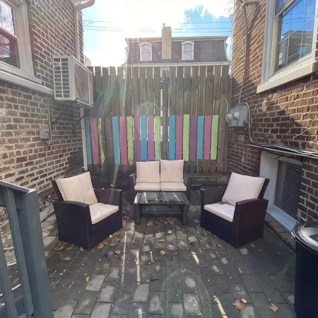 Cozy, Spacious Home Downtown Close to Night Life