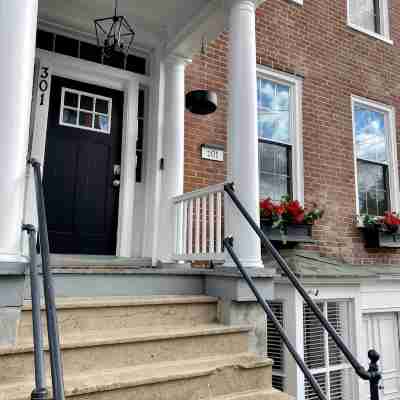Cozy, Spacious Home Downtown Close to Night Life Hotel Exterior