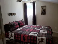 Family friendly! Cozy, quiet cabin in the Village of Cloudcroft