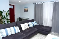 Modern Beachside Space - Near Boston/Airport/Train - Homestays