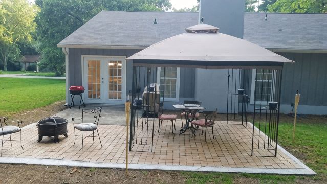 Stunning Custom Ranch in Central Roswell