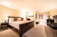 Wonderfully Appointed 3BR Condo - Seasons at Avon - Walk to Riverfront Gondola! - Balkoner
