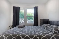 Beautiful newly remodeled home near SFO - 2-Star