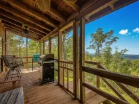A Still Point Cabin and HOT TUB! Hotéis em Compton