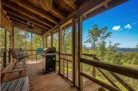 A Still Point Cabin and HOT TUB!