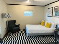 Cozy suite with separate entrance. - Homestays