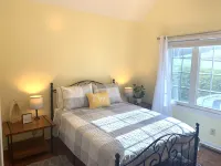 Waterview Retreat - In town convenience with beautiful Lake & Mountain Views - Bergblick