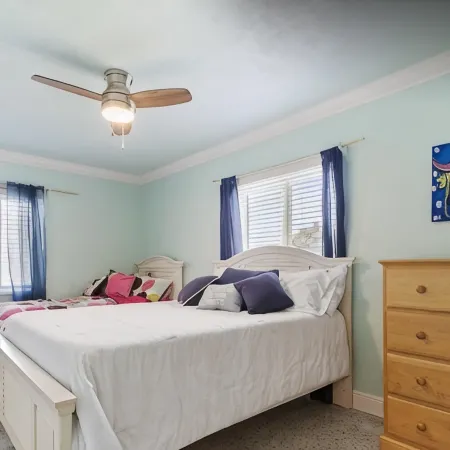 Beautiful, Private Beach House - 1 Block To The Beach (AC) 3 Bedroom - Sleeps 8