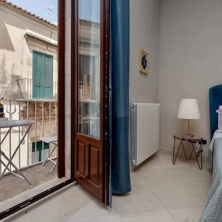 Elegant apartment, in the heart of the historic center of Noto, for 2 to 6 guests