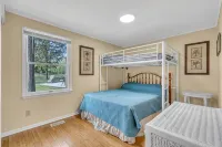 Secluded Home "Behind The Vines SLEEPS 22 on over an acre! - 2つ星
