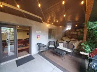 Great Sandy apartment with hot tub and pool table! - Apartments