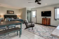 PETS, large fenced yard, full kitchen, 6 min to A-ville. - Wifi