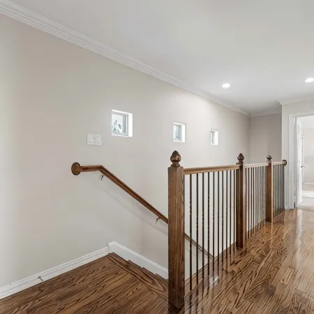 1 mi to AT&T / King Beds / Game-room / Study Desks