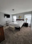 Hillside Relaxation in Endless Mountains. Minutes from Tioga Downs. Sleeps 8 - Homestays