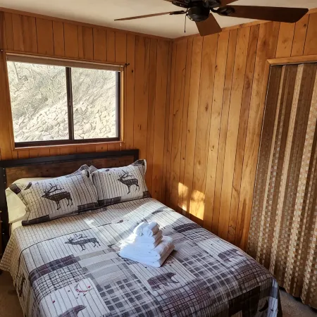 Kohl's Ranch Creekside Cabin / Fishing, Hiking, Swimming - Adventure Awaits!