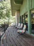 Lake front home in Solon, close to University of Iowa, Iowa City & Cedar Rapids. - 4-Star